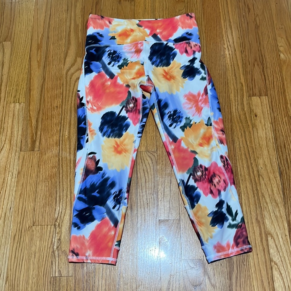 EUC Like New Balance Collection Capri Leggings Size L
